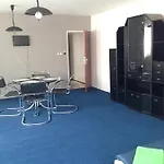 A Restaurace Na Jizdarne Πανσιόν