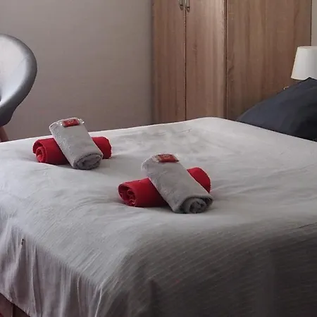 بيت ضيافة A Restaurace Na Jizdarne 3*