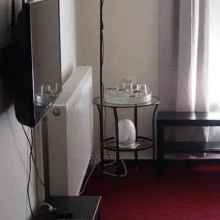 A Restaurace Na Jizdarne בית הארחה Kroměříž