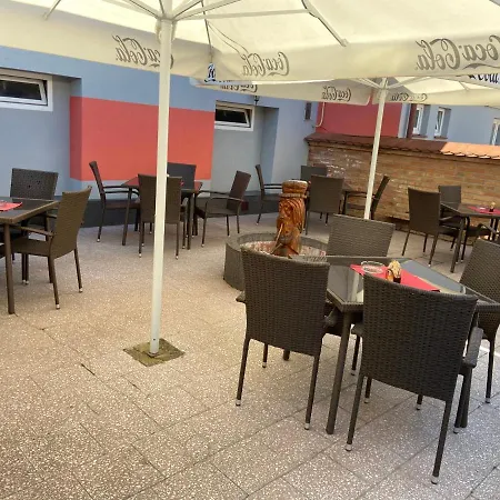 A Restaurace Na Jizdarne Guest house *