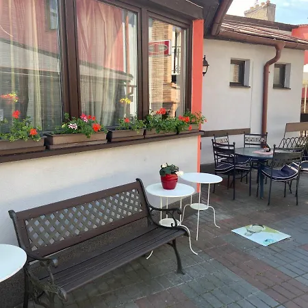 بيت ضيافة A Restaurace Na Jizdarne 3*