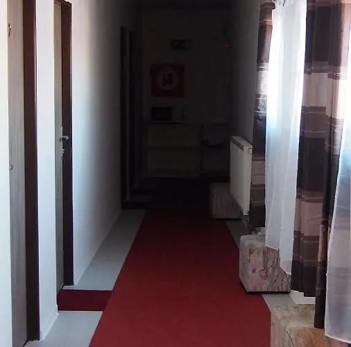 A Restaurace Na Jizdarne بيت ضيافة 3*