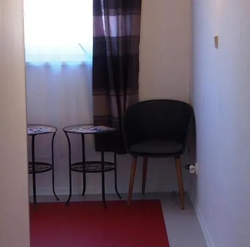 A Restaurace Na Jizdarne بيت ضيافة Kroměříž