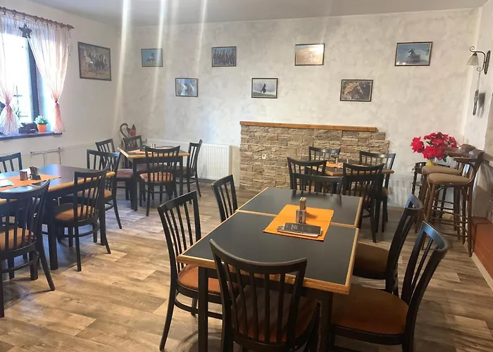A Restaurace Na Jizdarne 3* Kroměříž