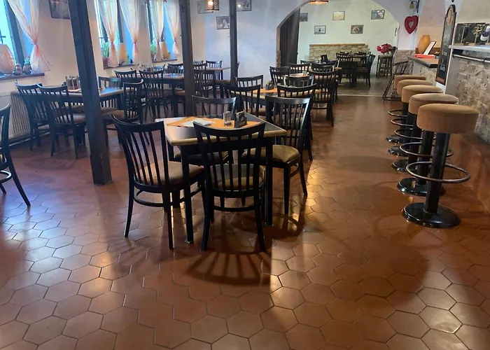 A Restaurace Na Jizdarne بيت ضيافة Kroměříž
